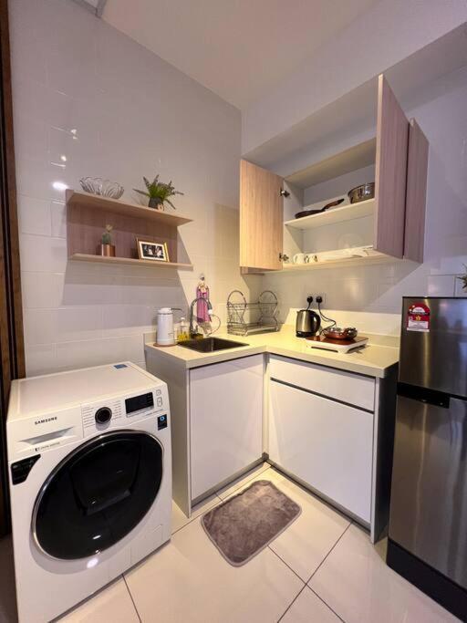 Modern Suites At Arte Mont Kiara By Iconique Kuala Lumpur Zewnętrze zdjęcie