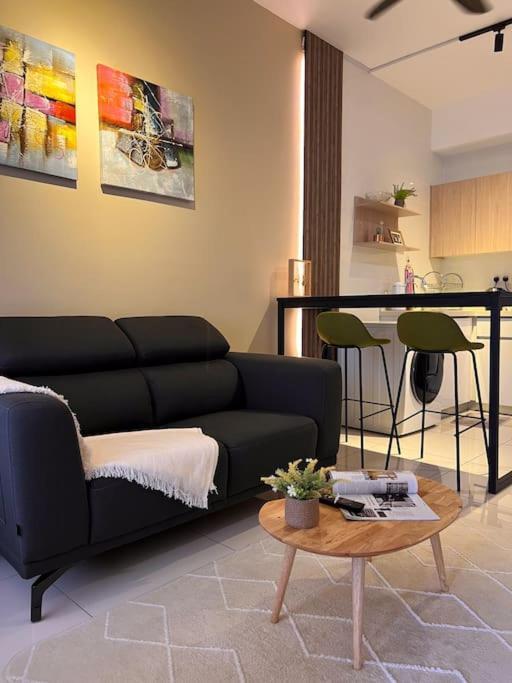 Modern Suites At Arte Mont Kiara By Iconique Kuala Lumpur Zewnętrze zdjęcie