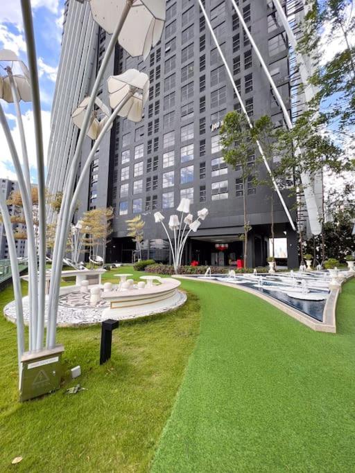 Modern Suites At Arte Mont Kiara By Iconique Kuala Lumpur Zewnętrze zdjęcie