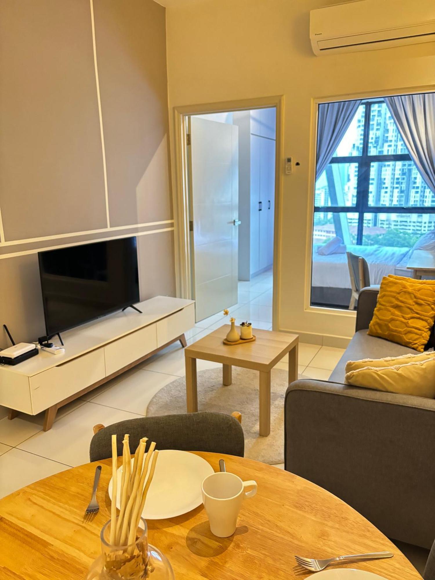 Modern Suites At Arte Mont Kiara By Iconique Kuala Lumpur Pokój zdjęcie